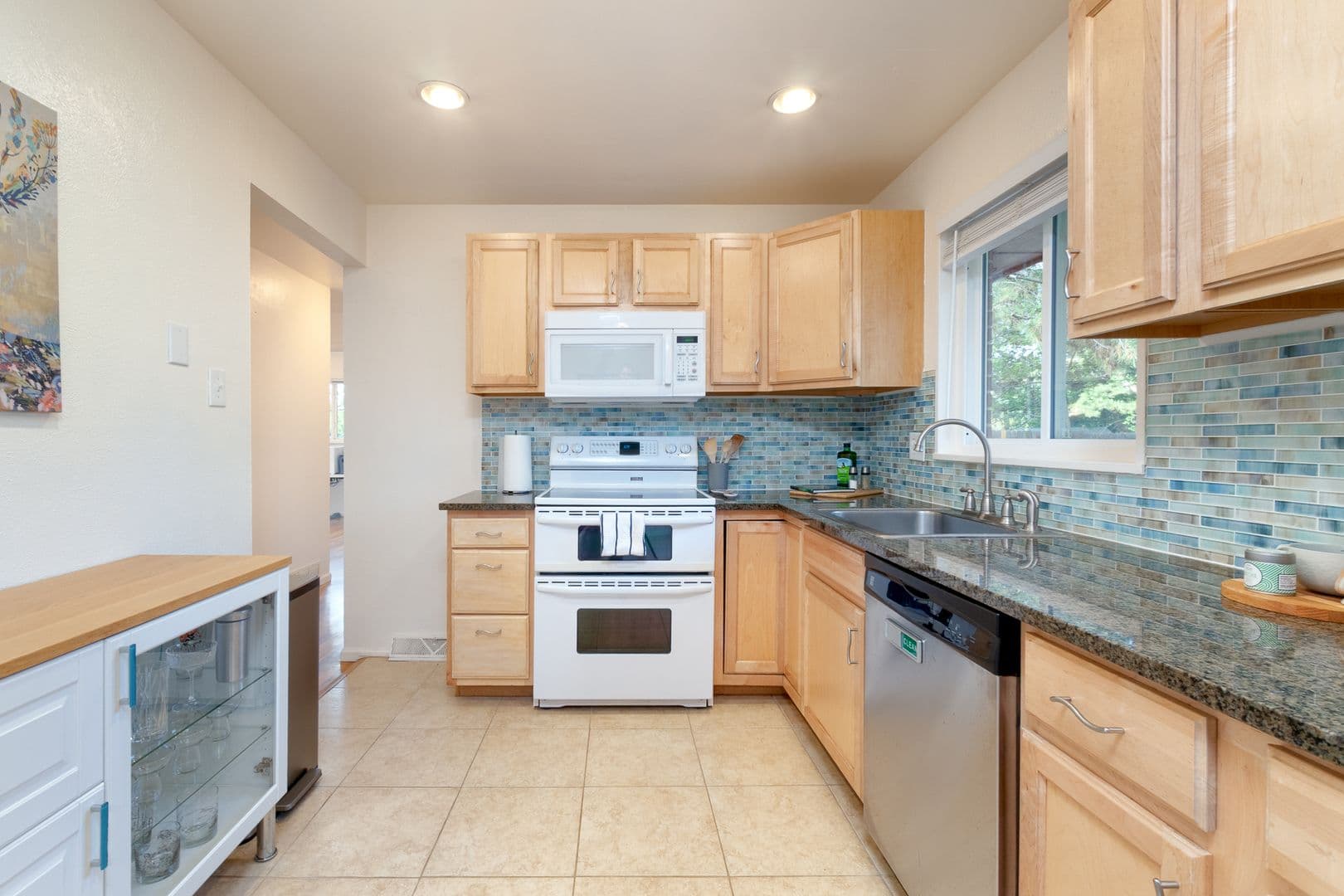Aurora House: 246 Lansing St