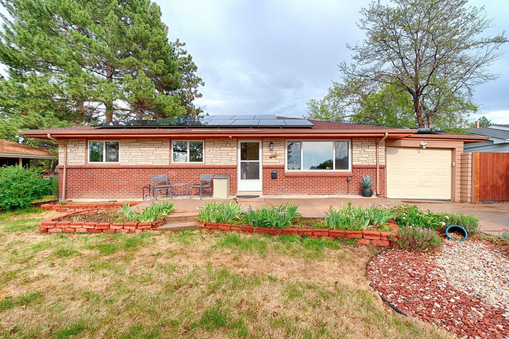 Aurora House: 246 Lansing St