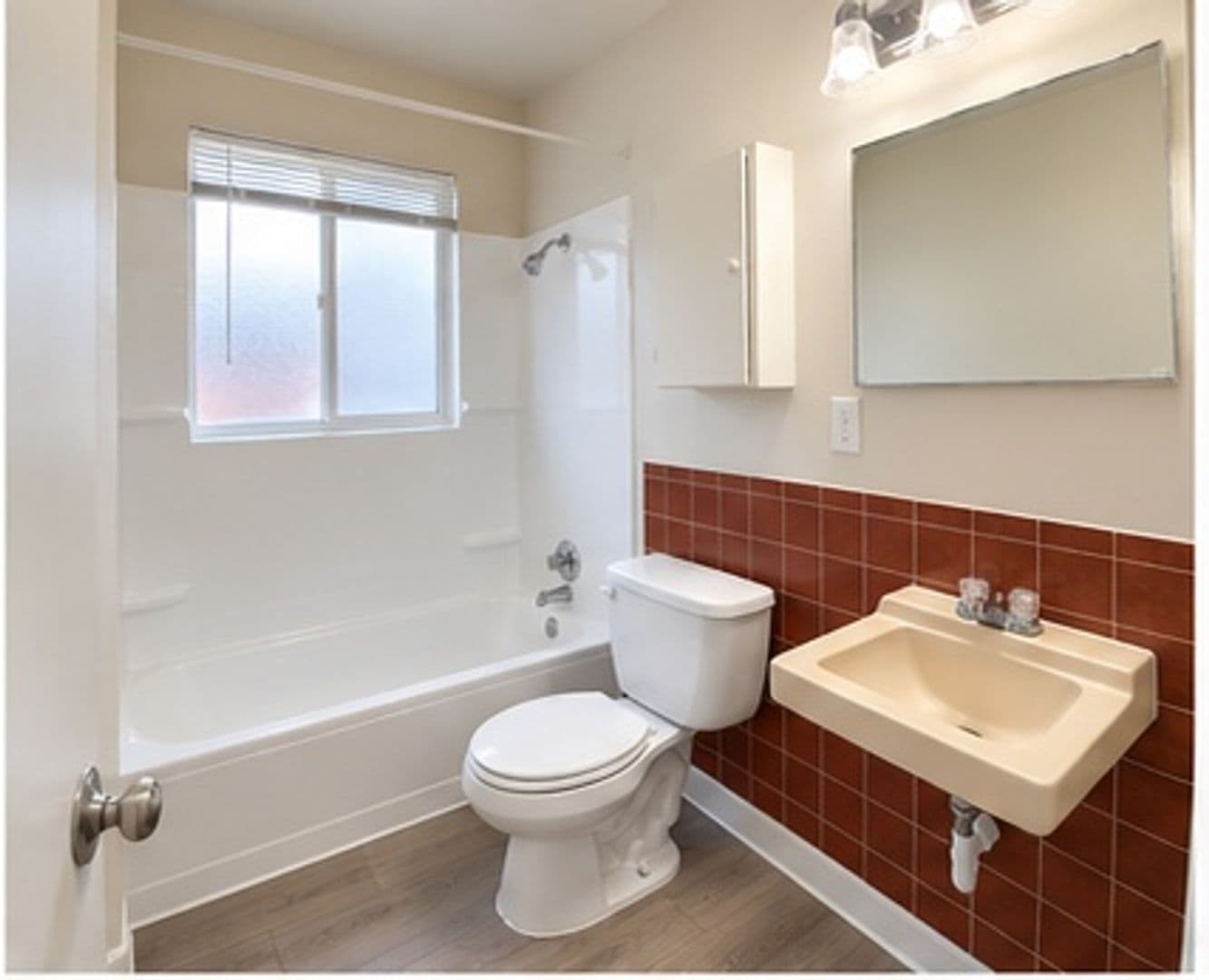 Aurora Condo: 1725 Chester St - 4