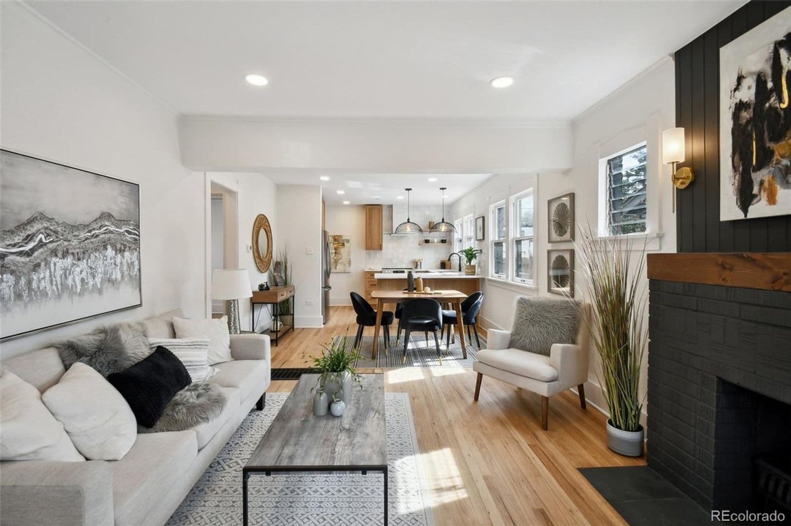 Denver House: 2136 S Lincoln St
