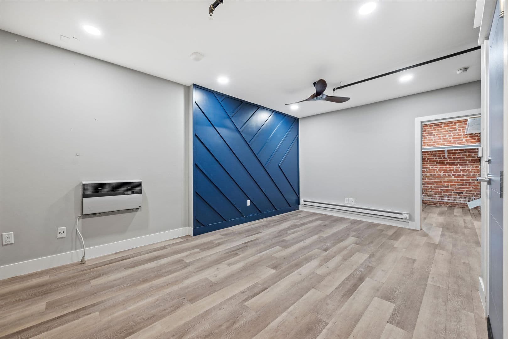 Denver Apartment: 1440 N Clarkson St
