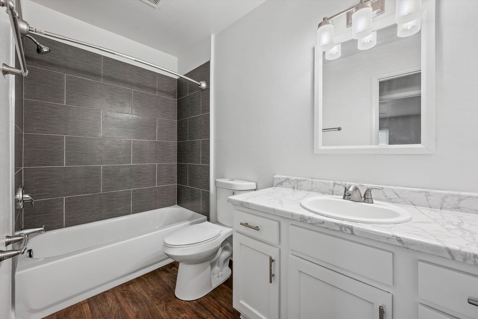 Aurora Apartment: 16300 E. 17th Pl