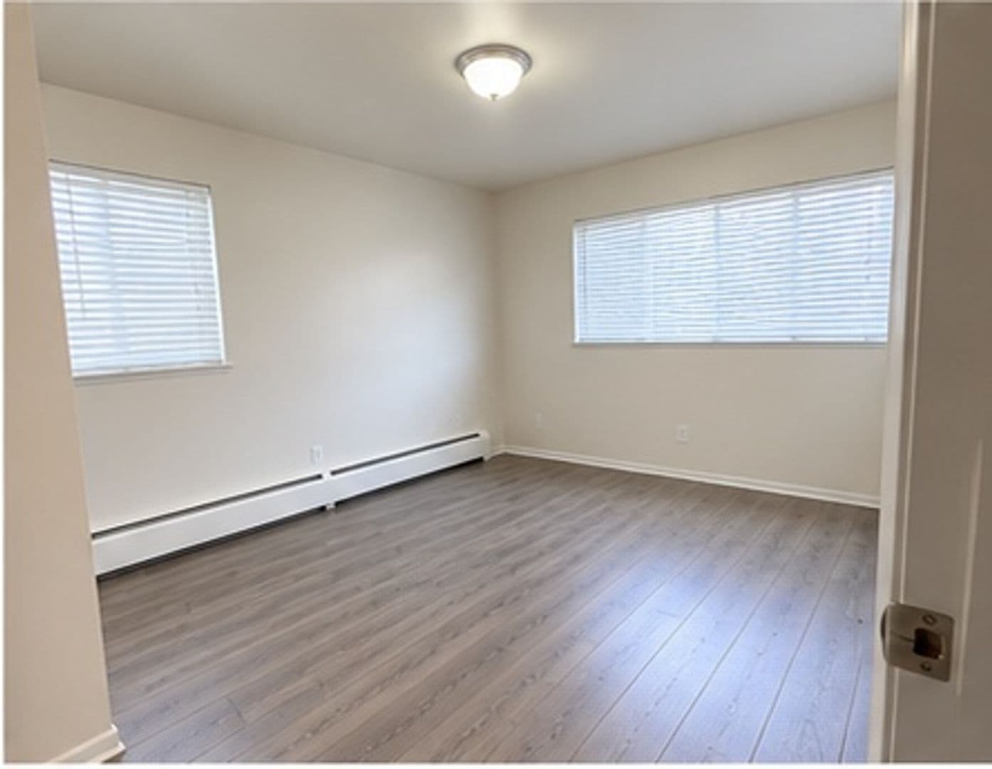 Aurora Condo: 1725 Chester St - 4