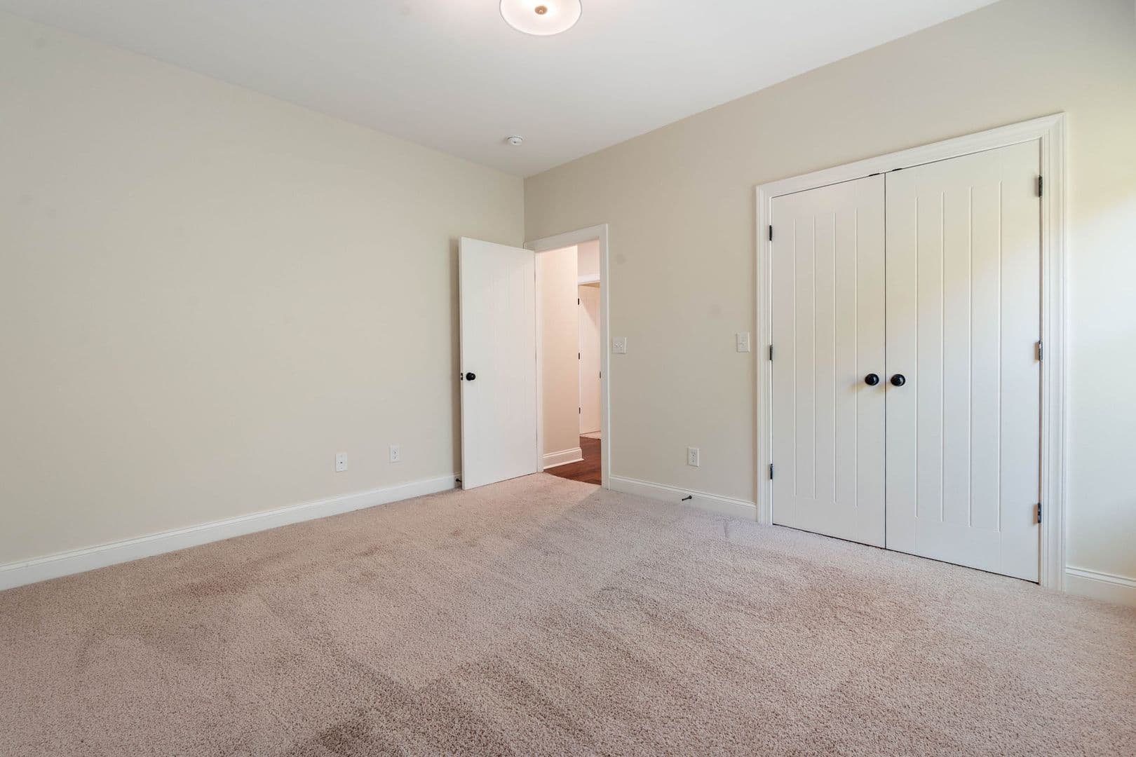 Trussville House: 6555 Spring St.