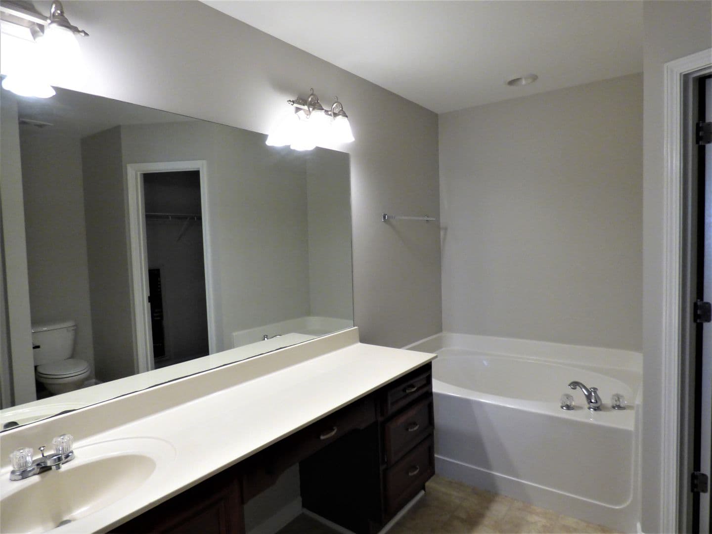 Birmingham House: 2781 Southwood View