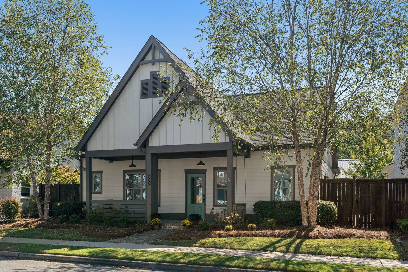 Trussville House: 6555 Spring St.