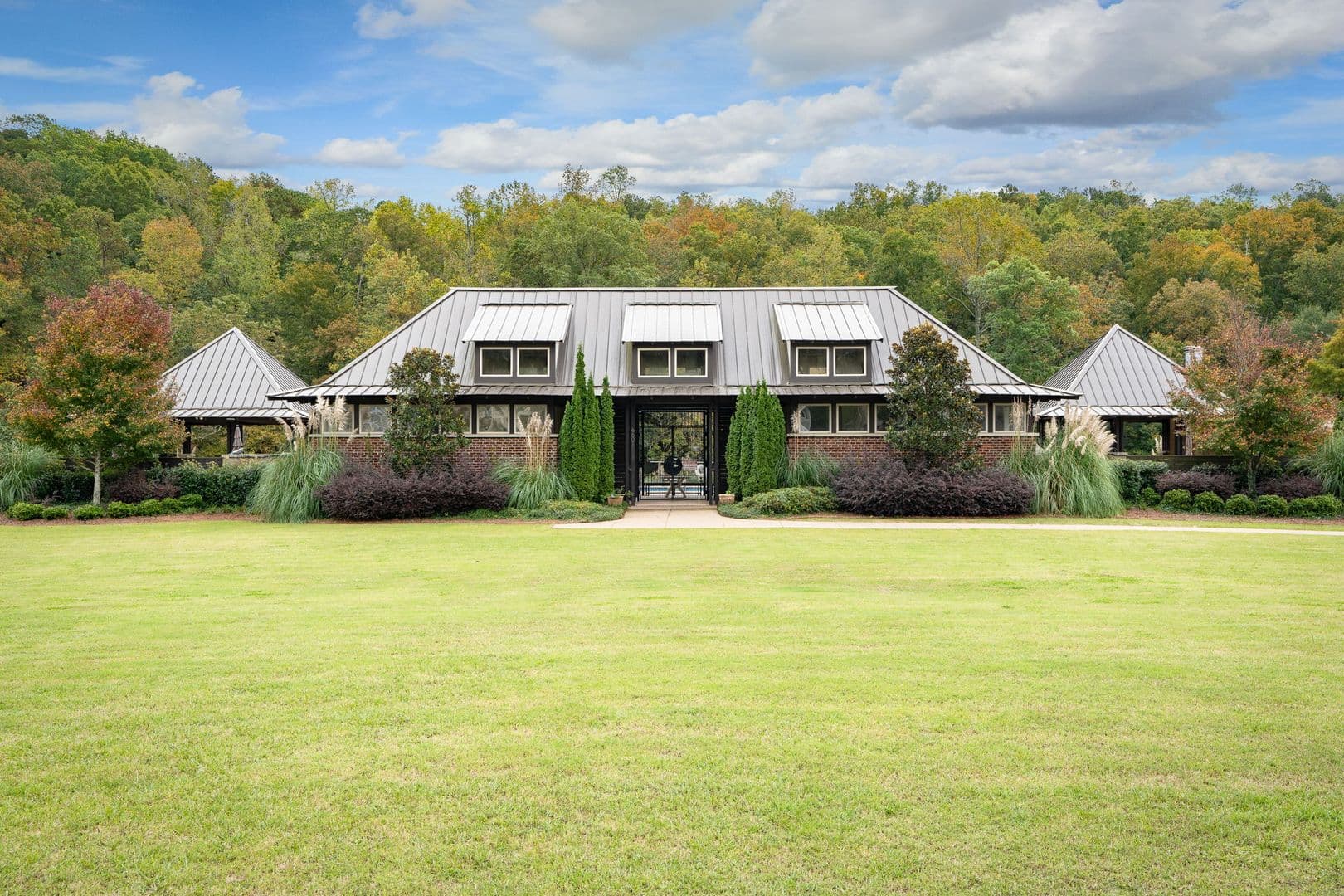 Trussville House: 6555 Spring St.