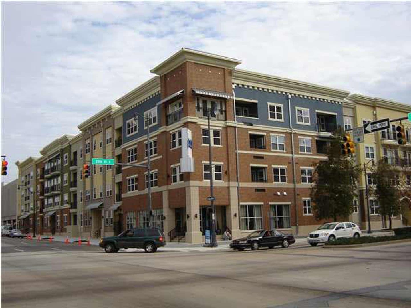 Birmingham House: 2020 5th Ave S. unit 438