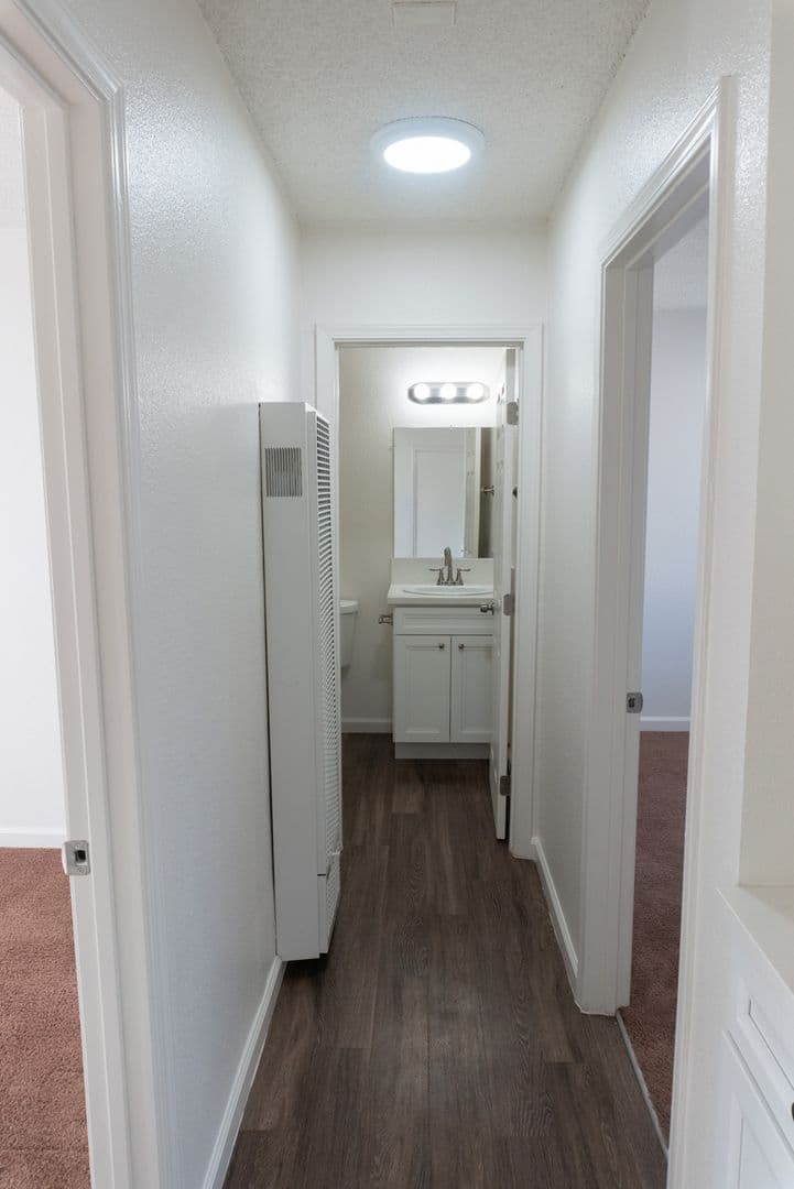 Imperial Beach Apartment: 1441 13th St
