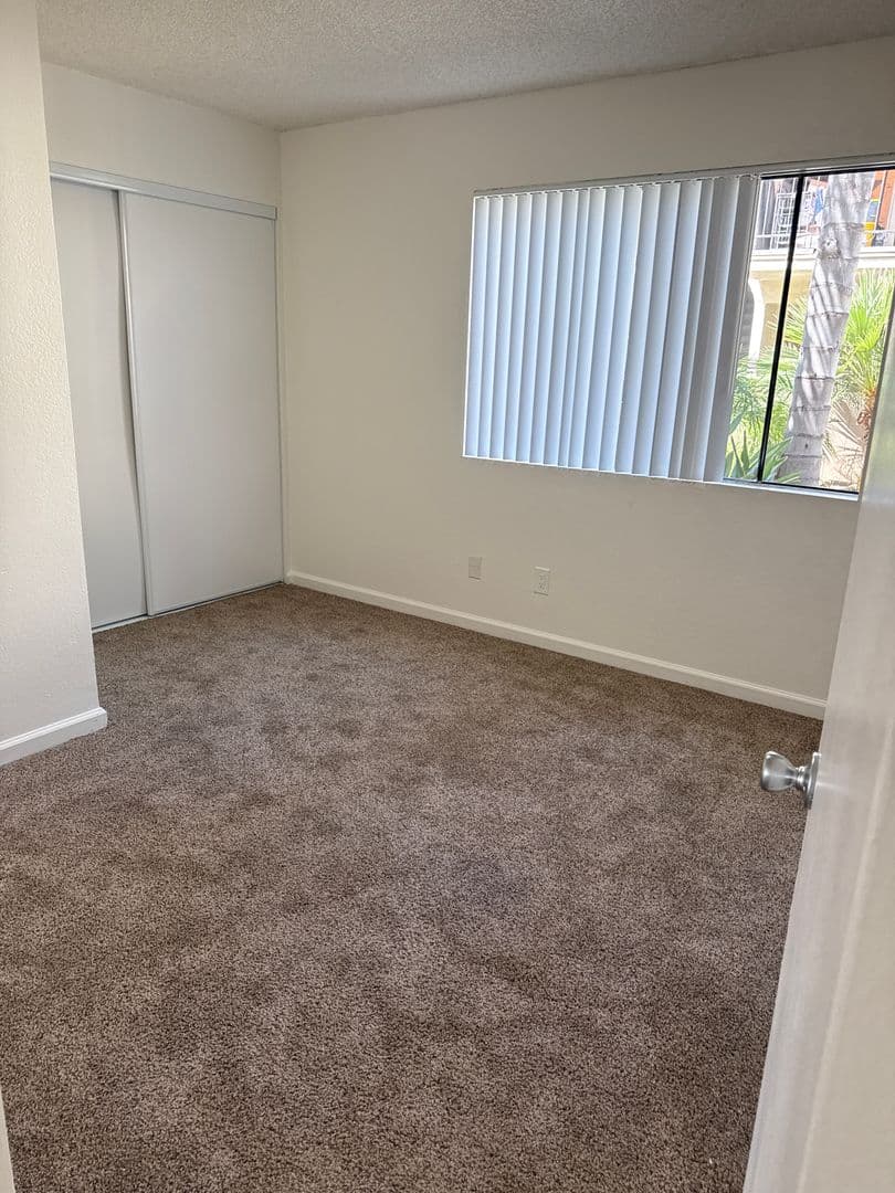 Imperial Beach Apartment: 1441 13th St