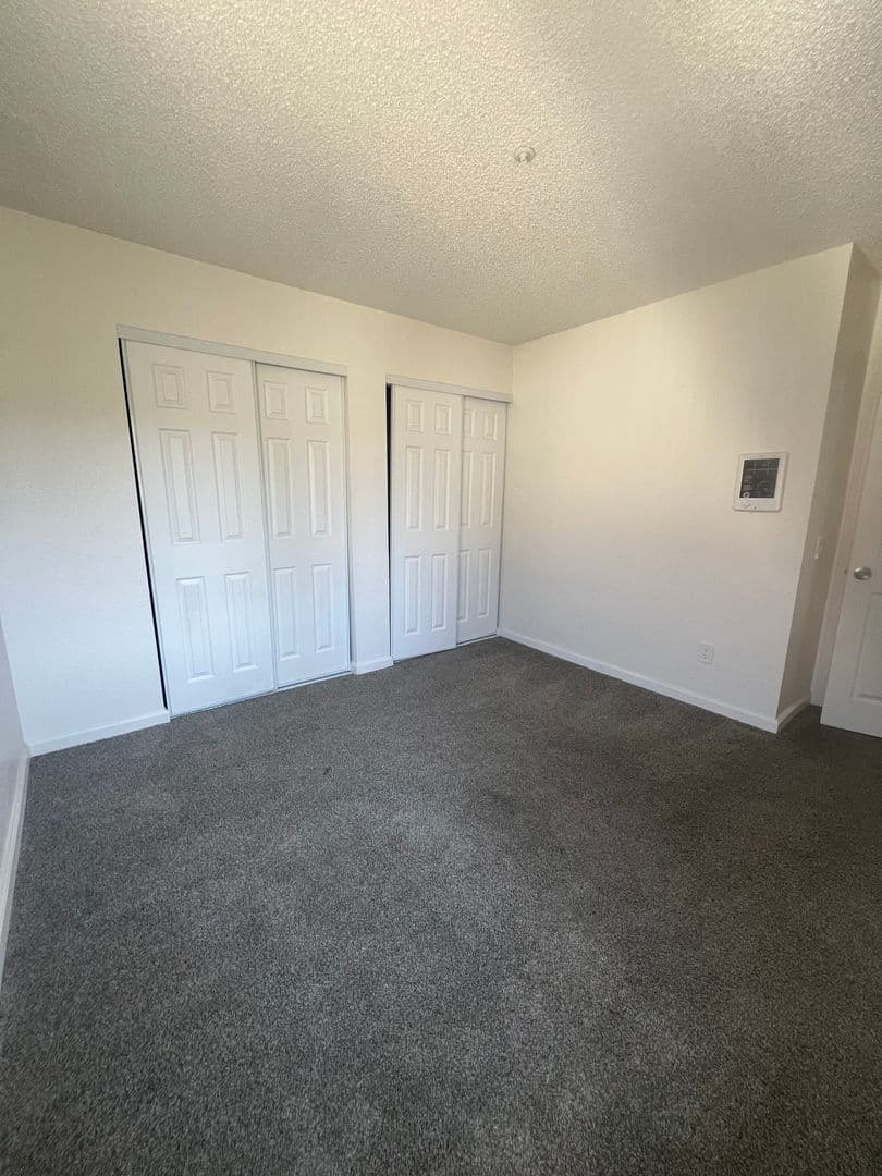 Vista Apartment: 920 Sycamore Ave
