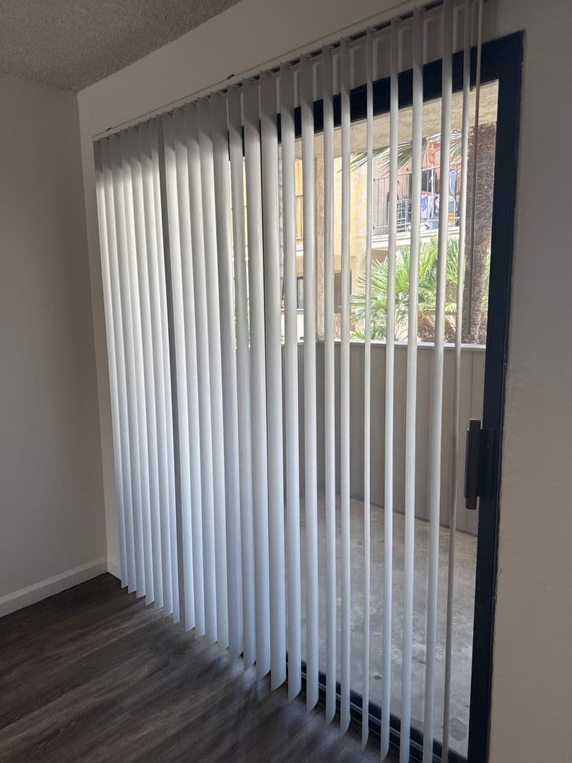 Imperial Beach Apartment: 1441 13th St