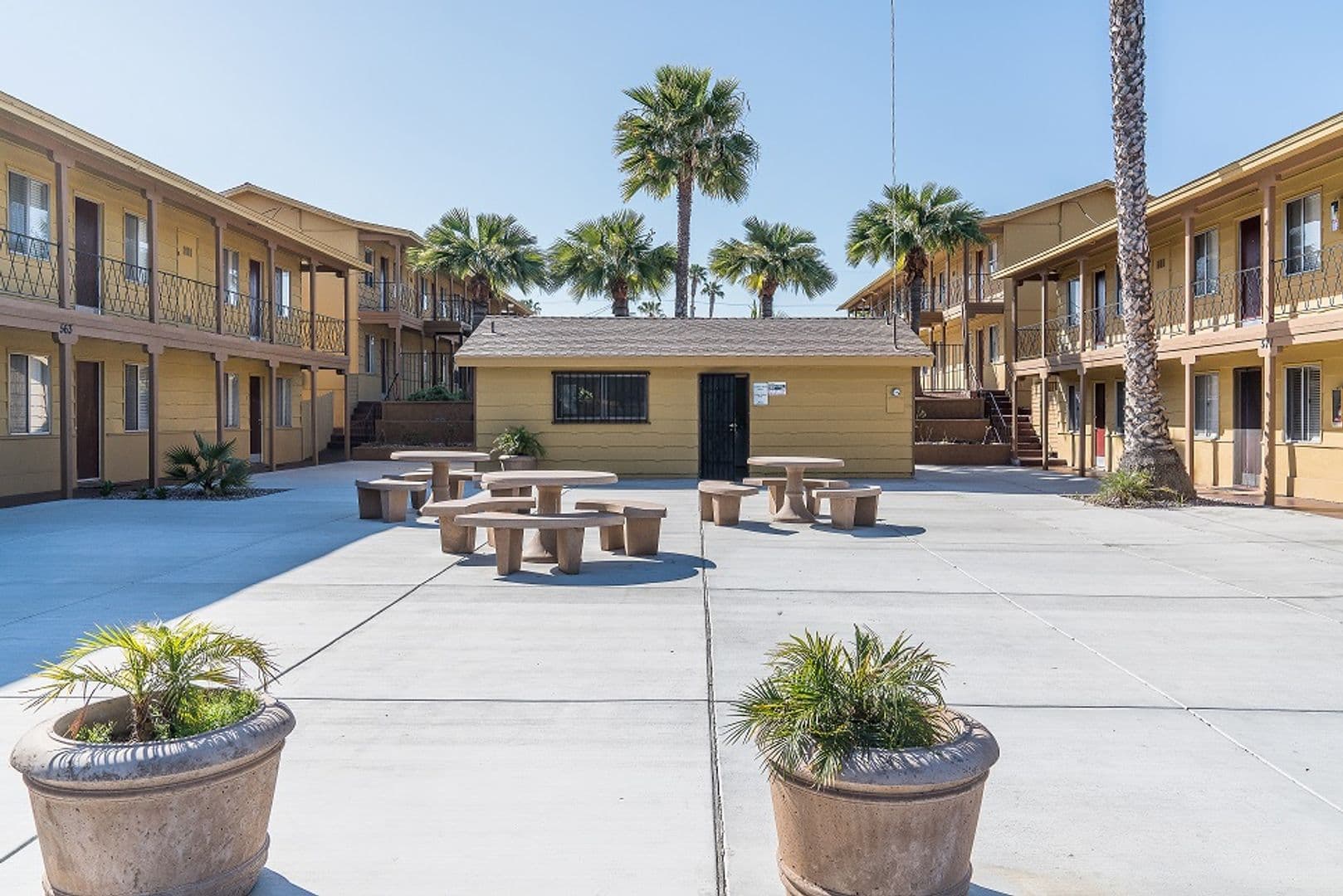 Chula Vista Apartment: 551-581 McIntosh St
