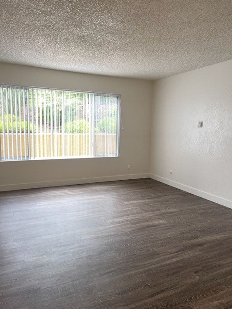 Vista Apartment: 500-510 Townsite Dr