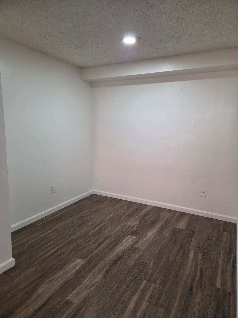 Escondido Apartment: 400 408 E Mission Ave
