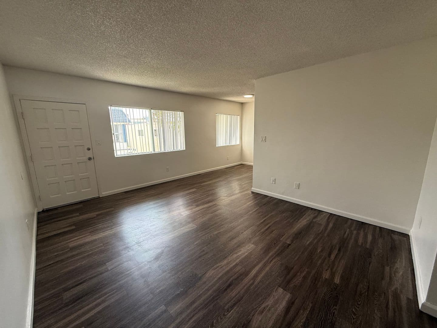 San Diego Apartment: 4878 Saratoga Ave
