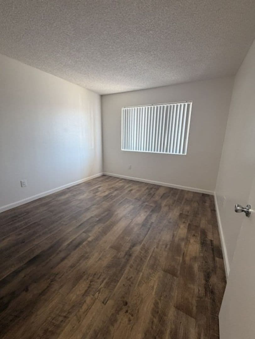 Chula Vista Apartment: 307 Orange Ave