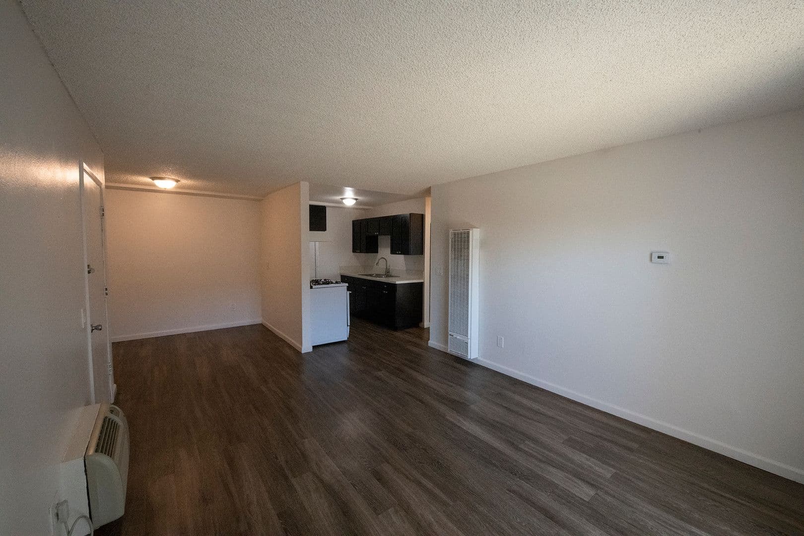 Escondido Apartment: 400 408 E Mission Ave