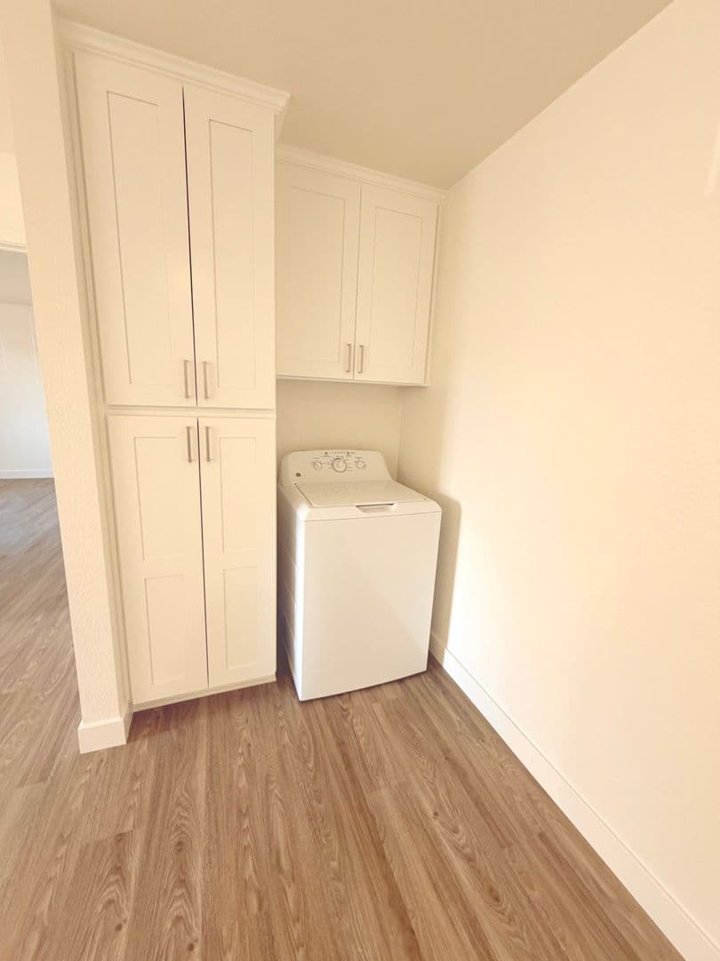 Vista Apartment: 920 Sycamore Ave