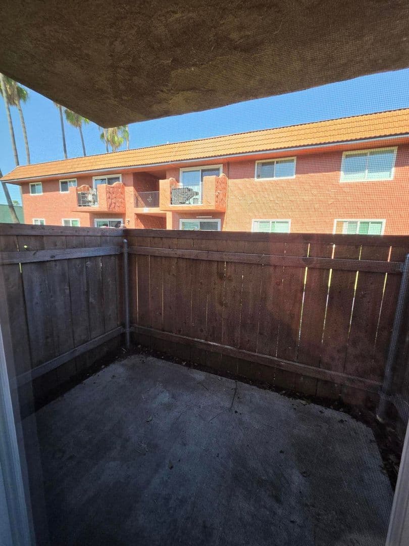 Escondido Apartment: 400 408 E Mission Ave