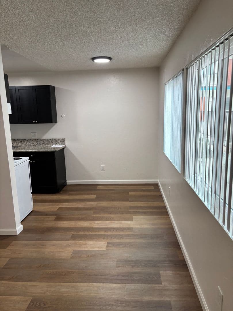 San Diego Apartment: 2720 Broadway