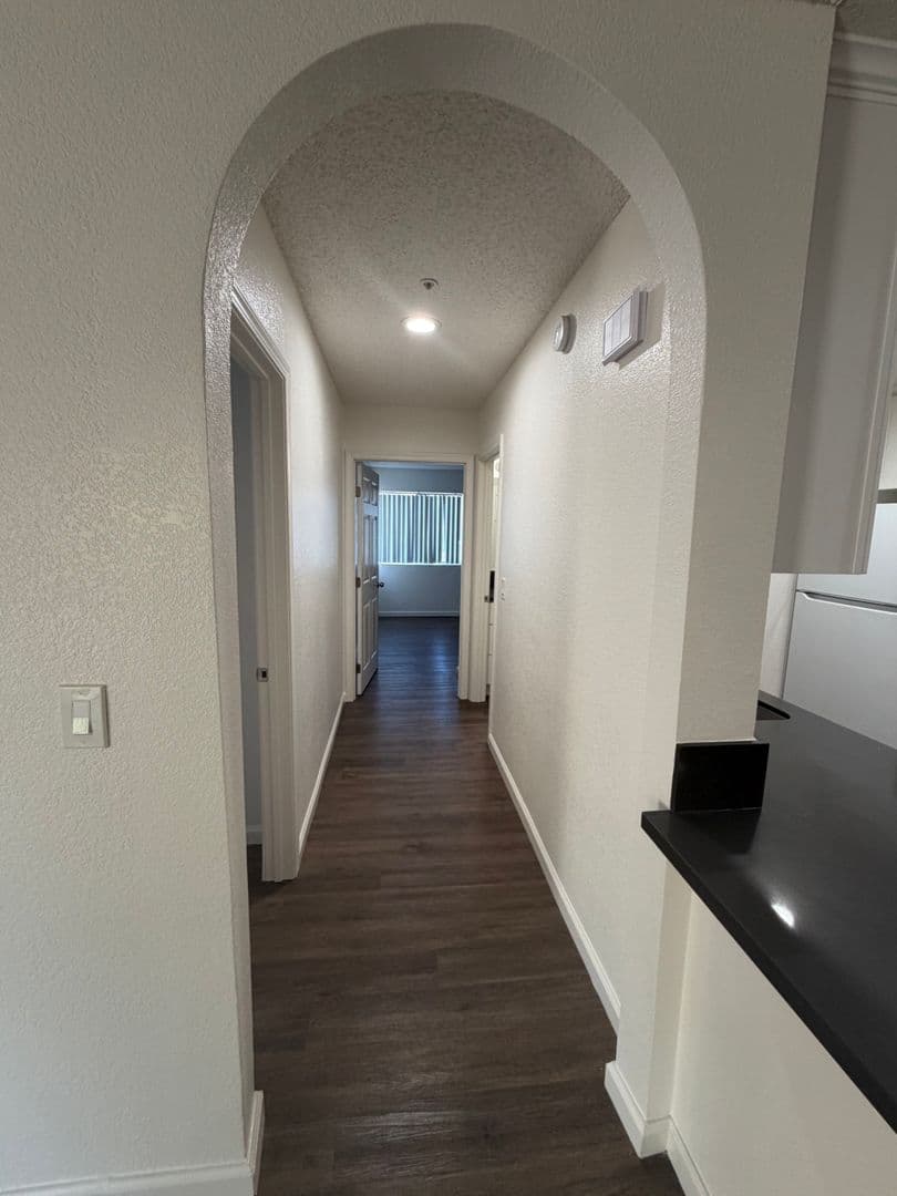 Vista Apartment: 920 Sycamore Ave