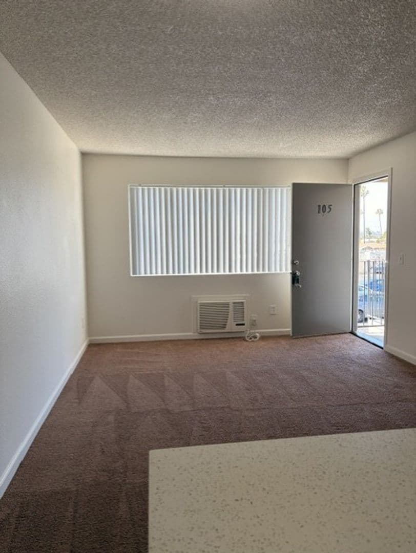 Chula Vista Apartment: 307 Orange Ave