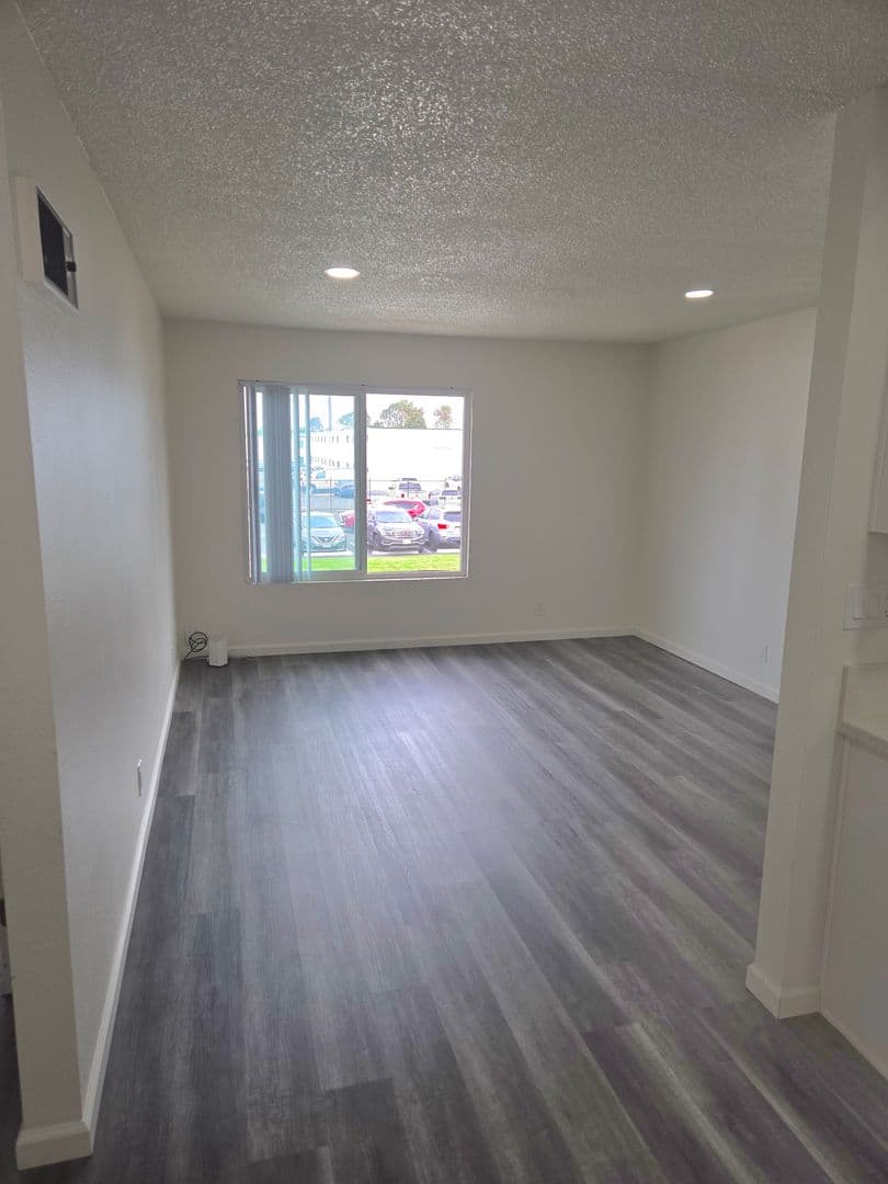 Chula Vista Apartment: 1255-71 Broadway