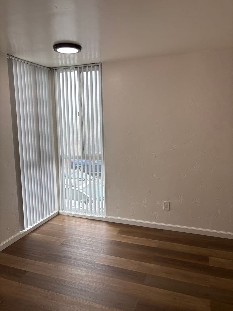 San Diego Apartment: 2720 Broadway