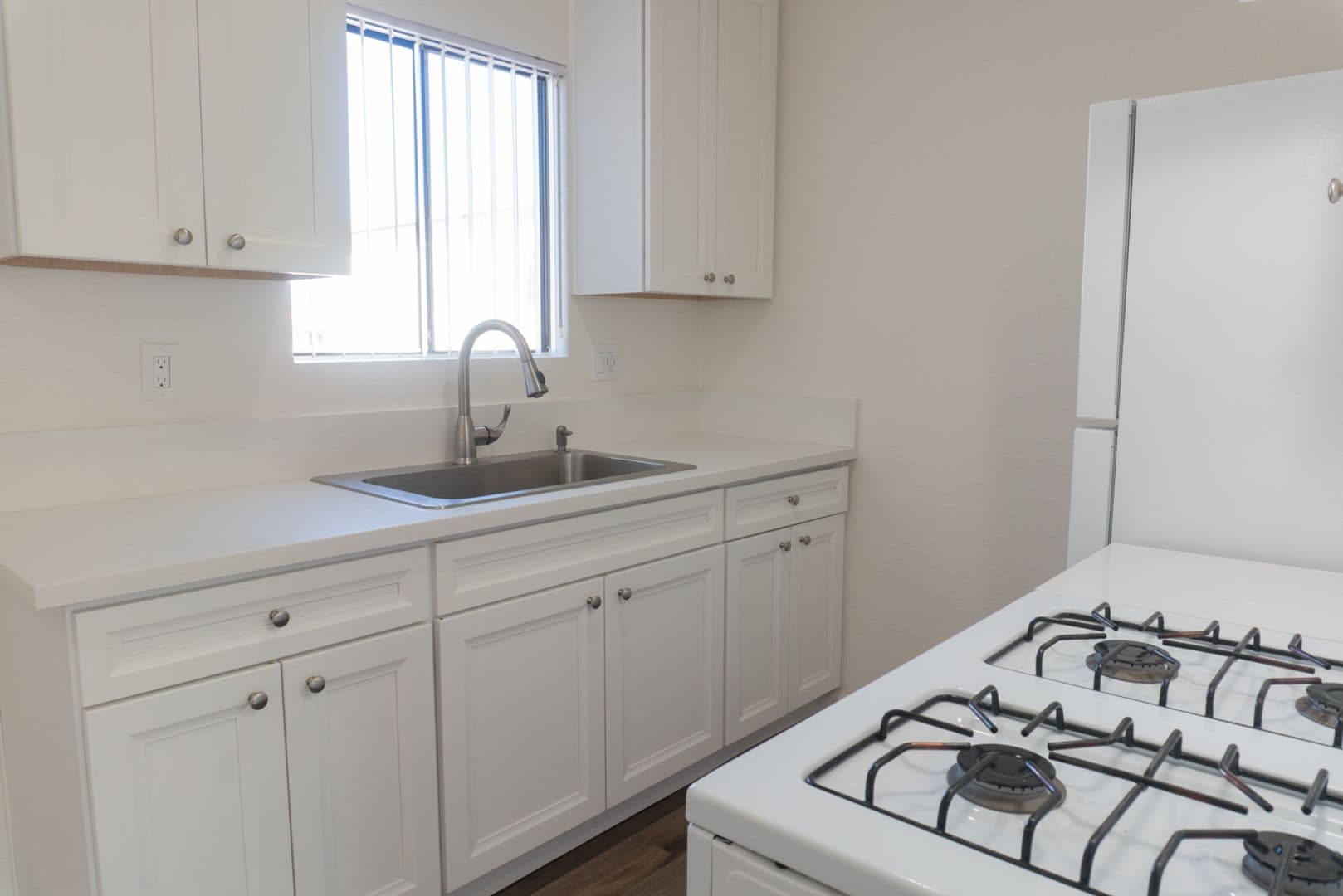 Imperial Beach Apartment: 1441 13th St