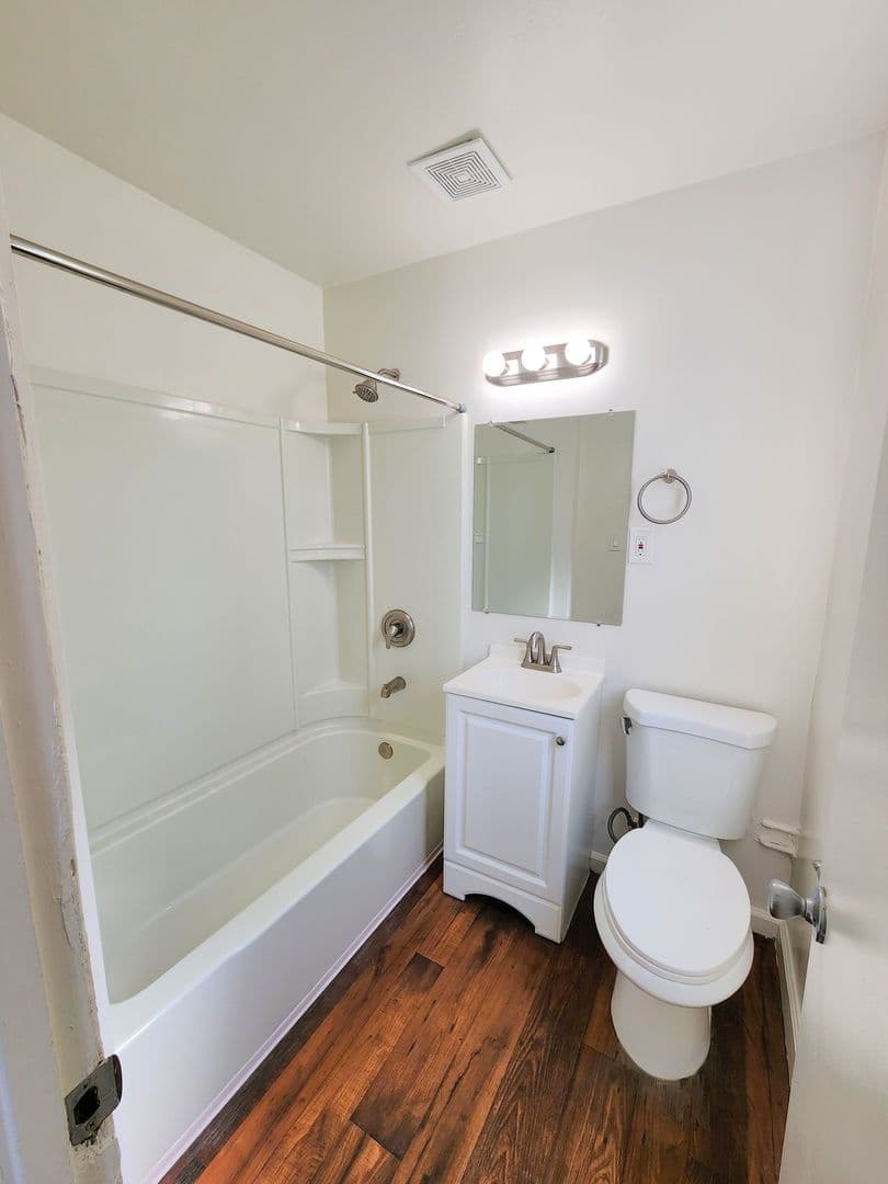 San Ysidro Apartment: 2313-19 E Beyer Blvd
