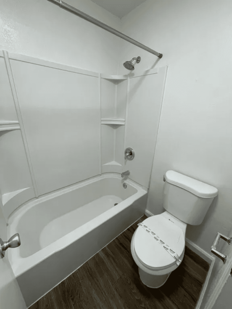 San Diego Apartment: 2720 Broadway