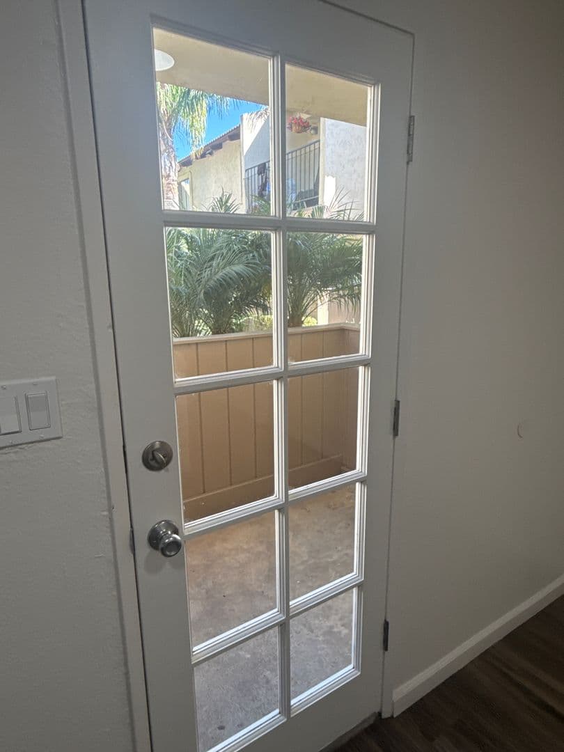 Imperial Beach Apartment: 1441 13th St