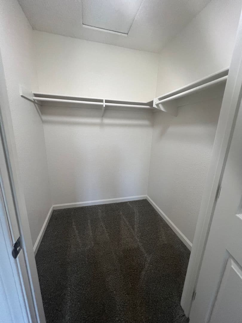 Vista Apartment: 920 Sycamore Ave