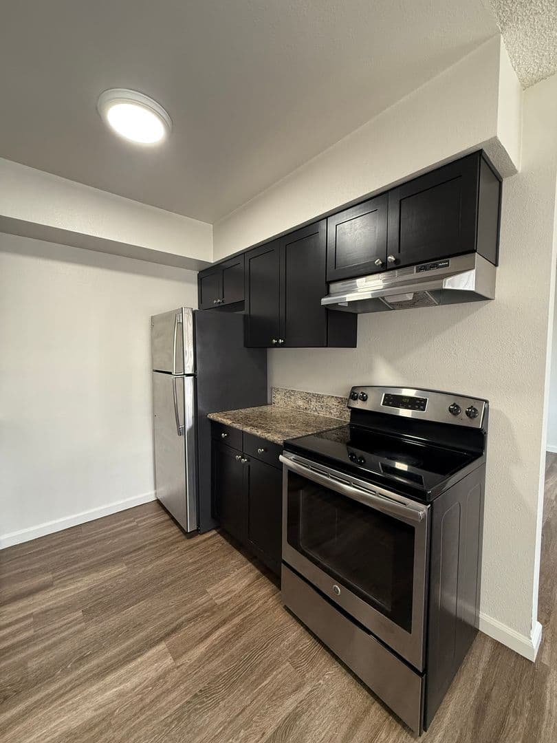 San Diego Apartment: 4878 Saratoga Ave