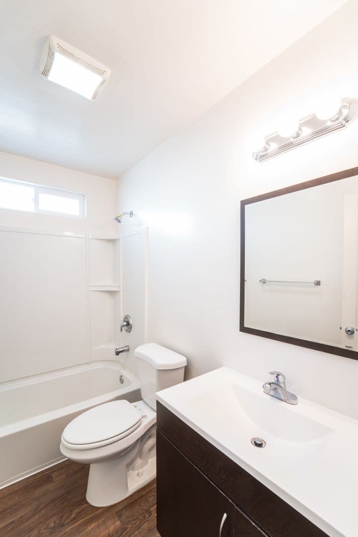 Imperial Beach Apartment: 1441 13th St