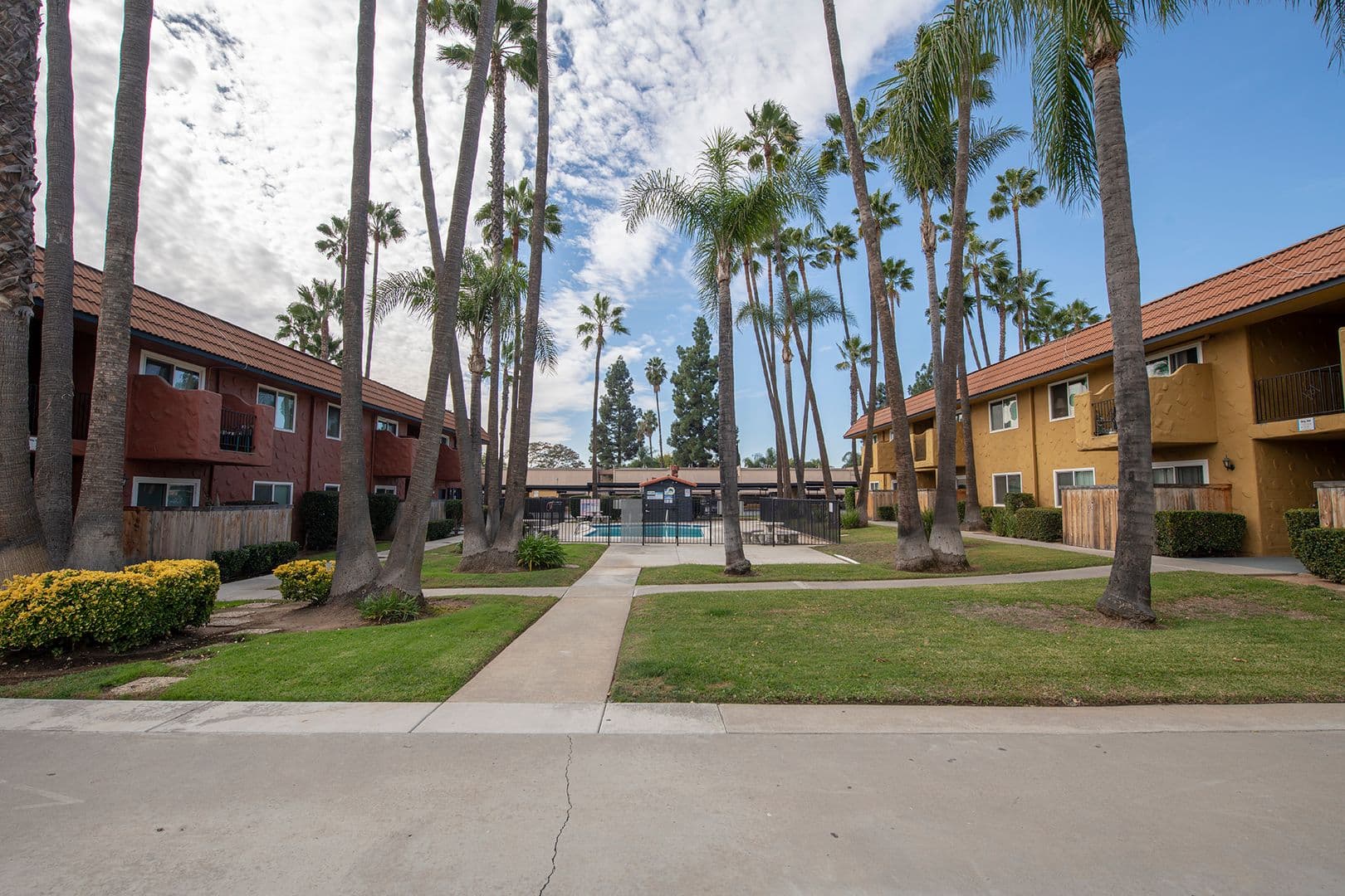 Escondido Apartment: 400 408 E Mission Ave