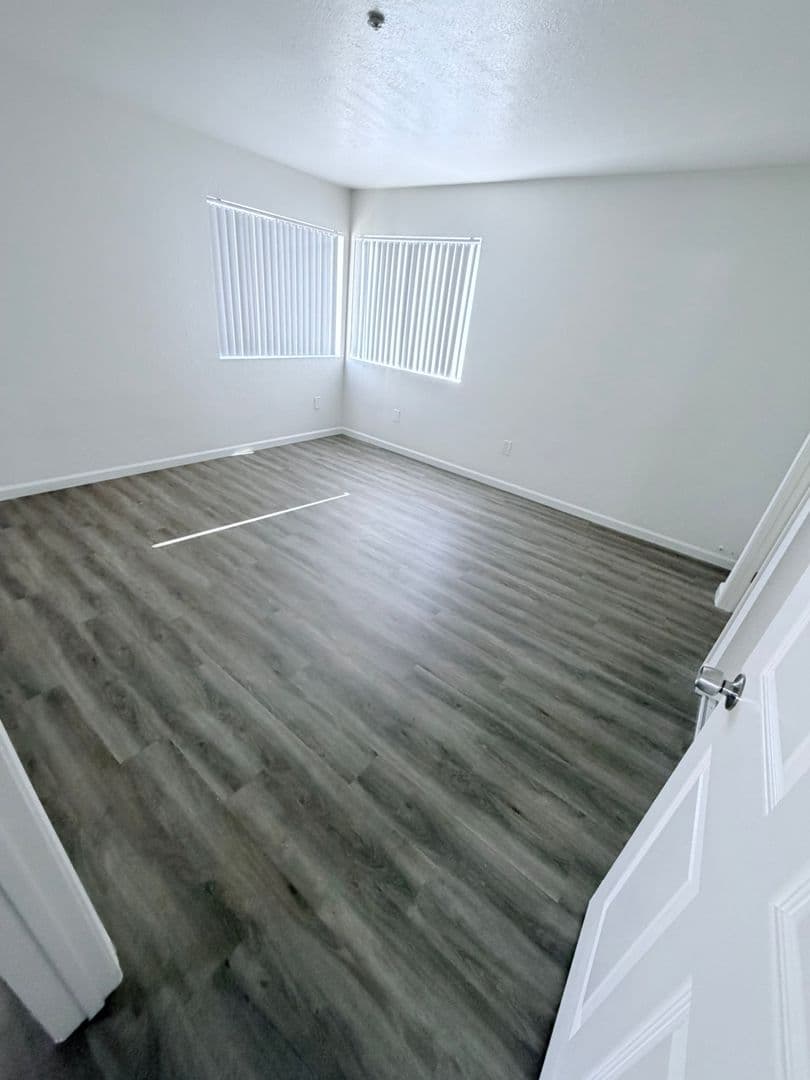 Vista Apartment: 920 Sycamore Ave