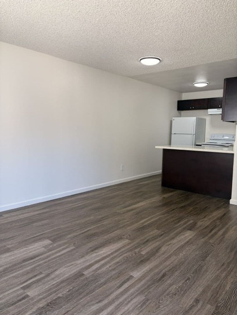 Chula Vista Apartment: 307 Orange Ave