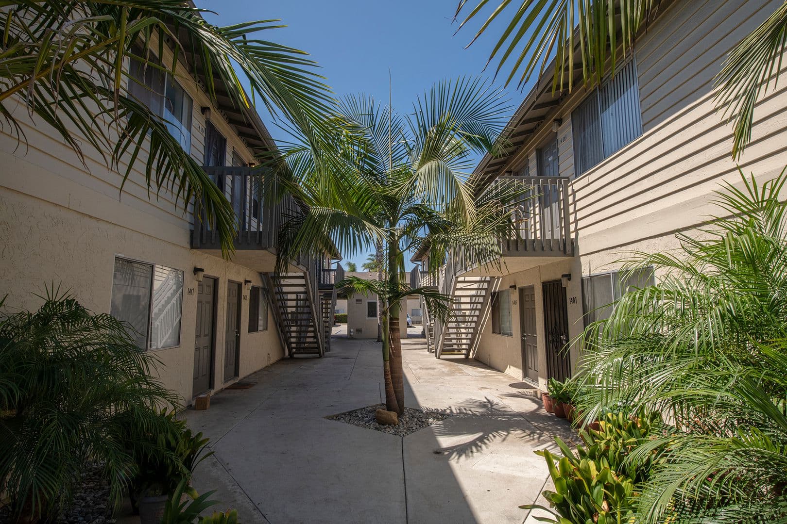 Imperial Beach Apartment: 1441 13th St