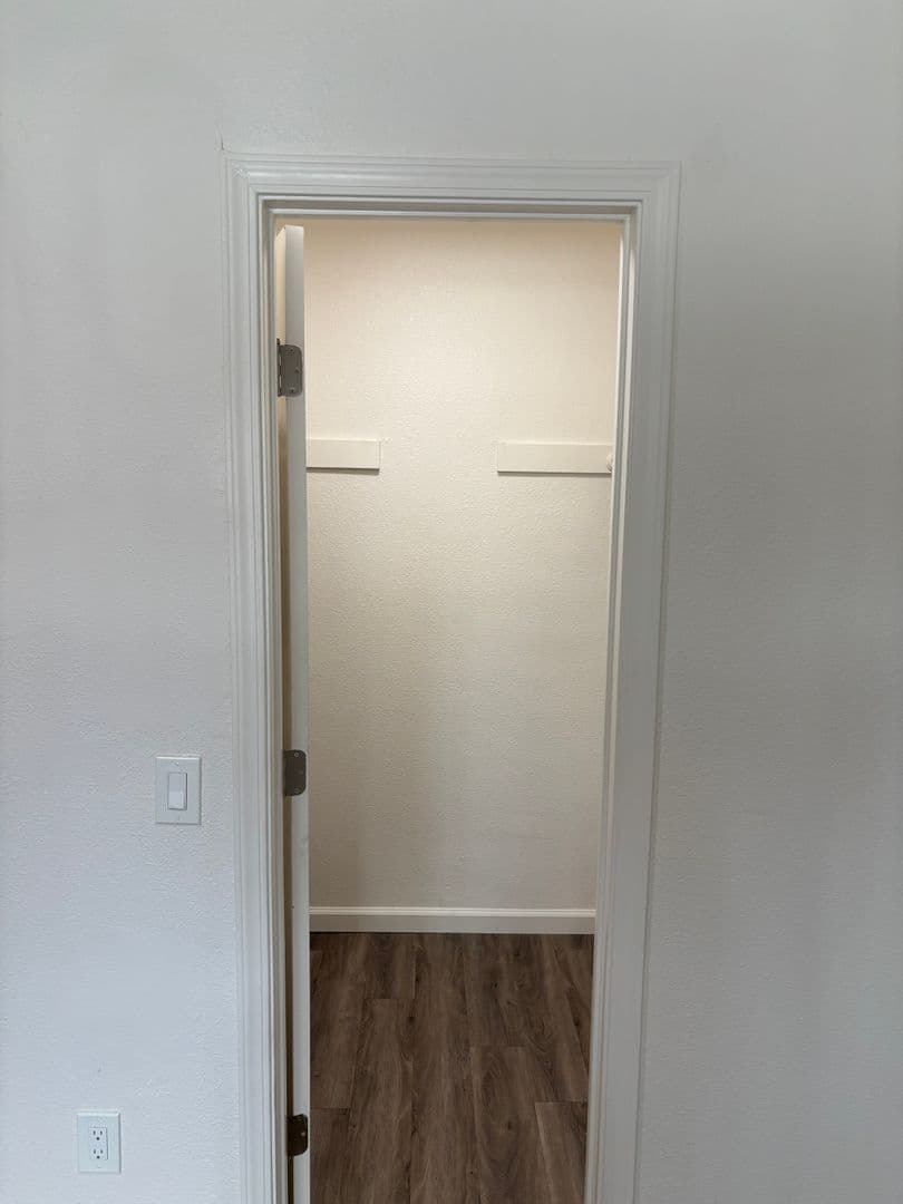 Escondido Apartment: 400 408 E Mission Ave