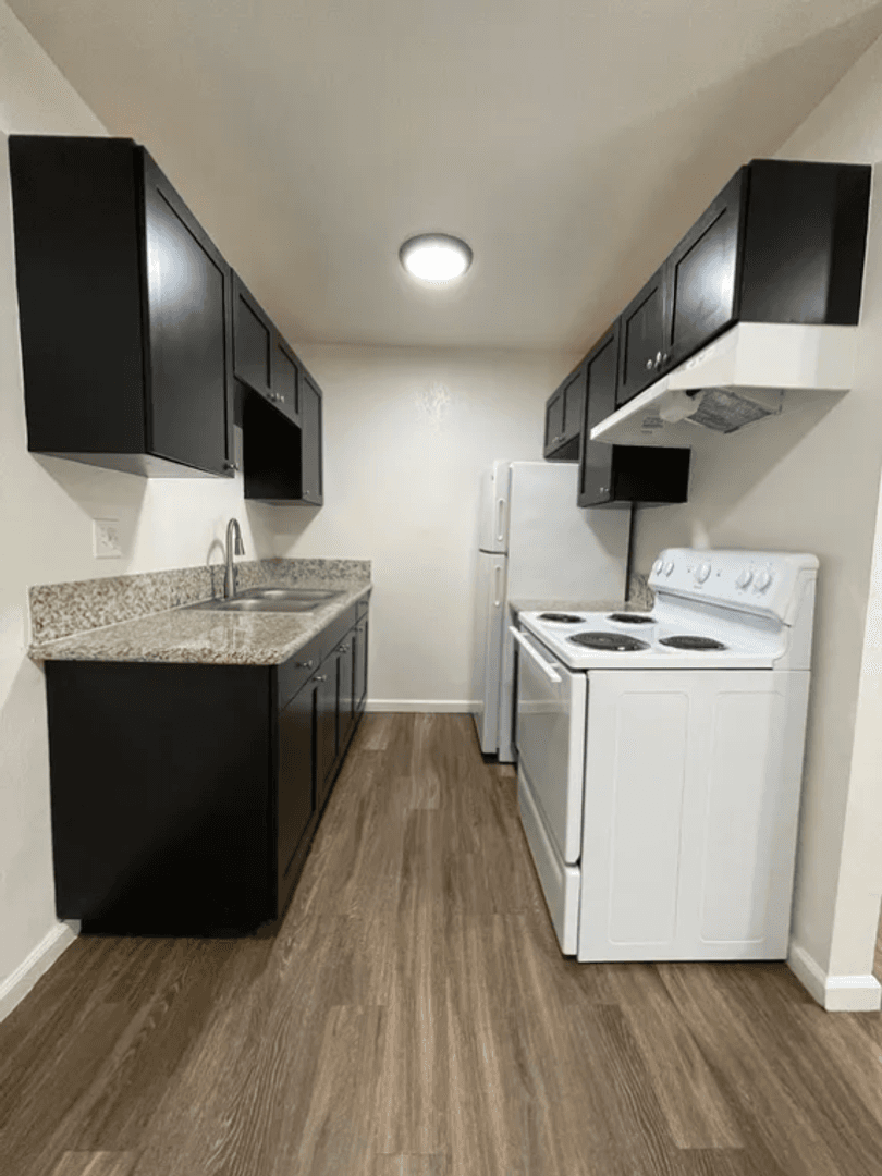 San Diego Apartment: 2720 Broadway