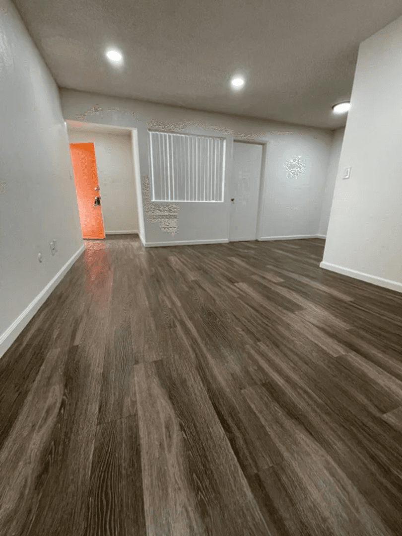 San Diego Apartment: 2720 Broadway