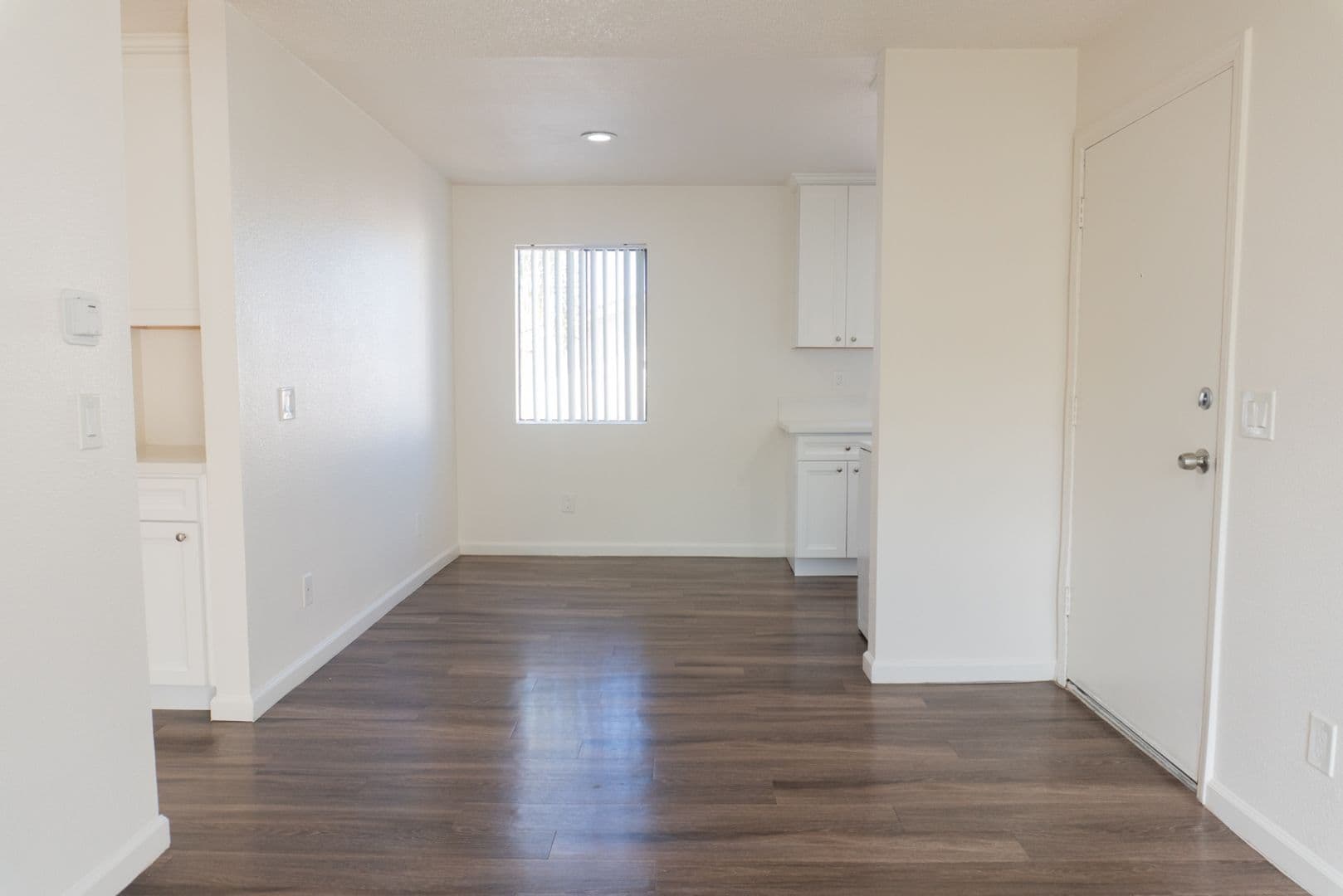 Imperial Beach Apartment: 1441 13th St