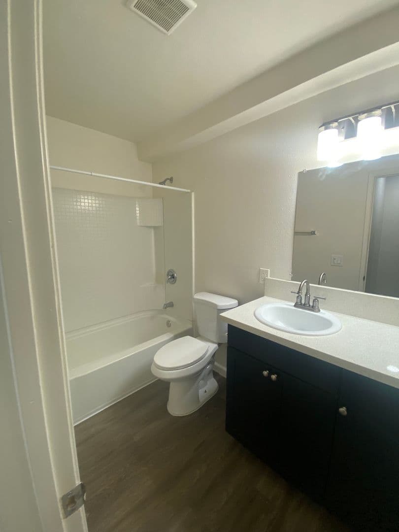 Escondido Apartment: 400 408 E Mission Ave