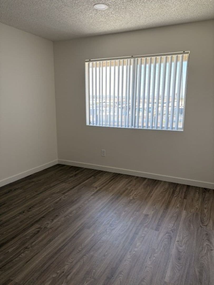 Chula Vista Apartment: 307 Orange Ave