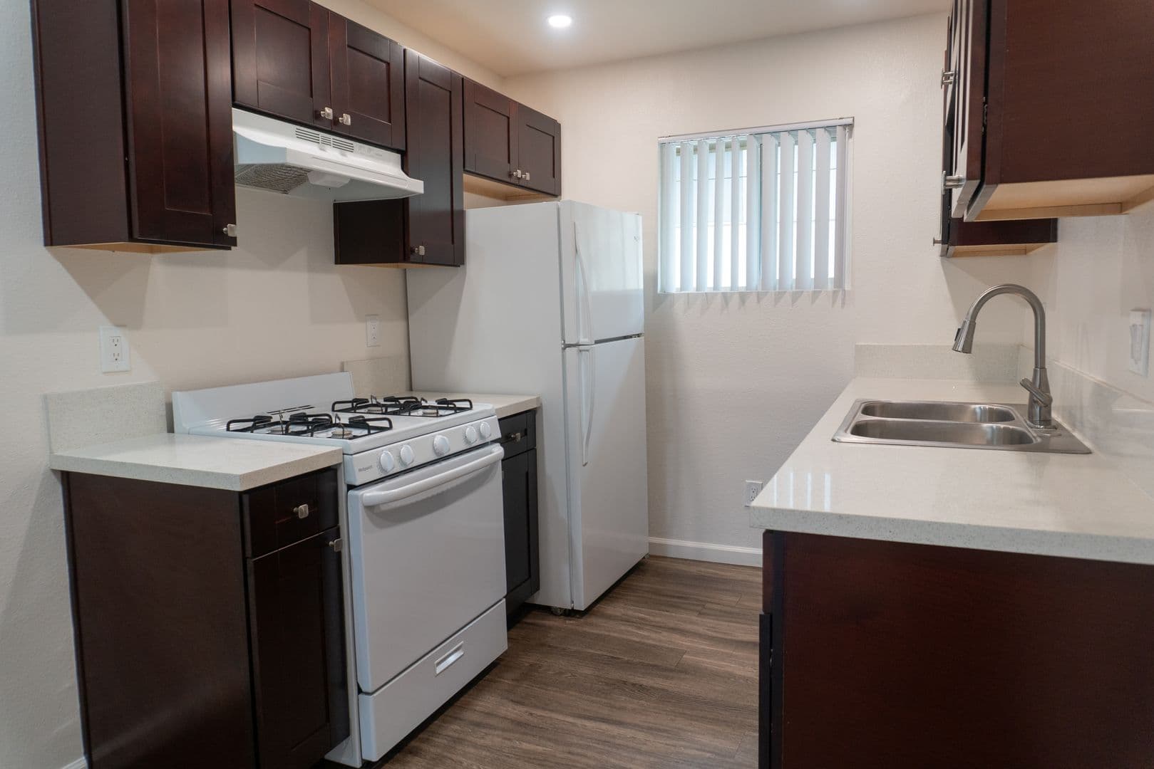 Imperial Beach Apartment: 1441 13th St