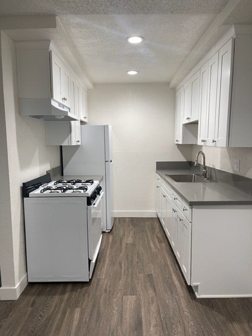 Vista Apartment: 500-510 Townsite Dr