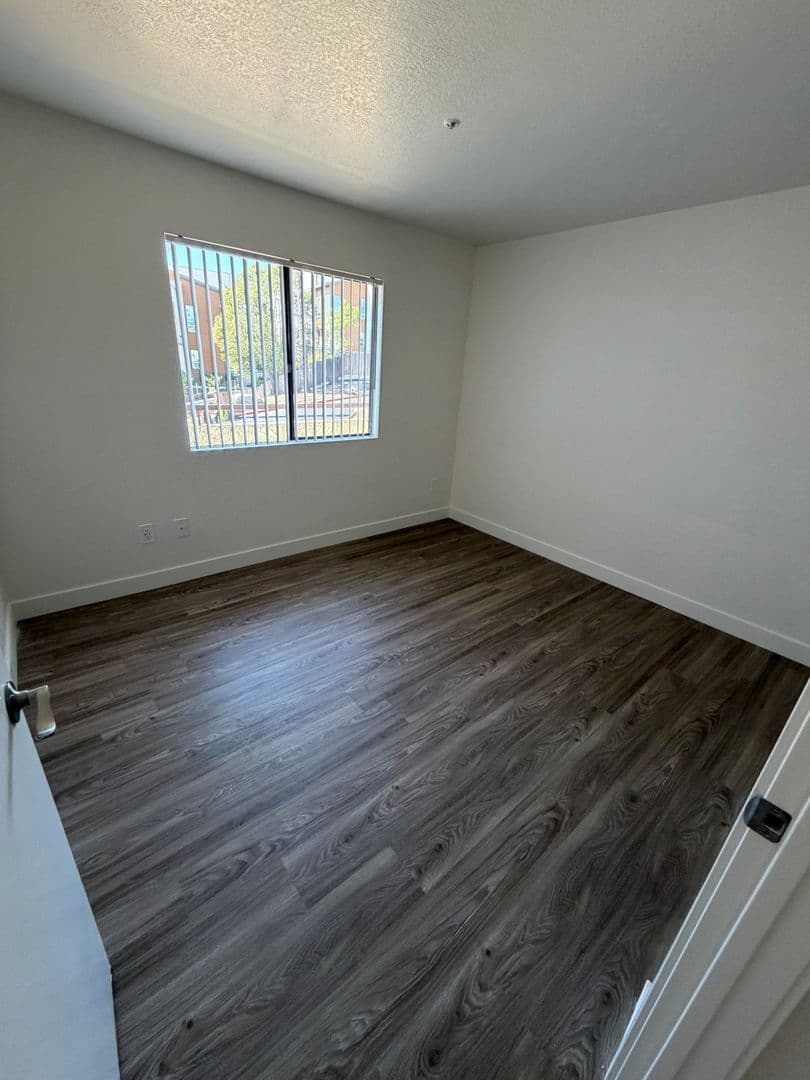 Vista Apartment: 920 Sycamore Ave