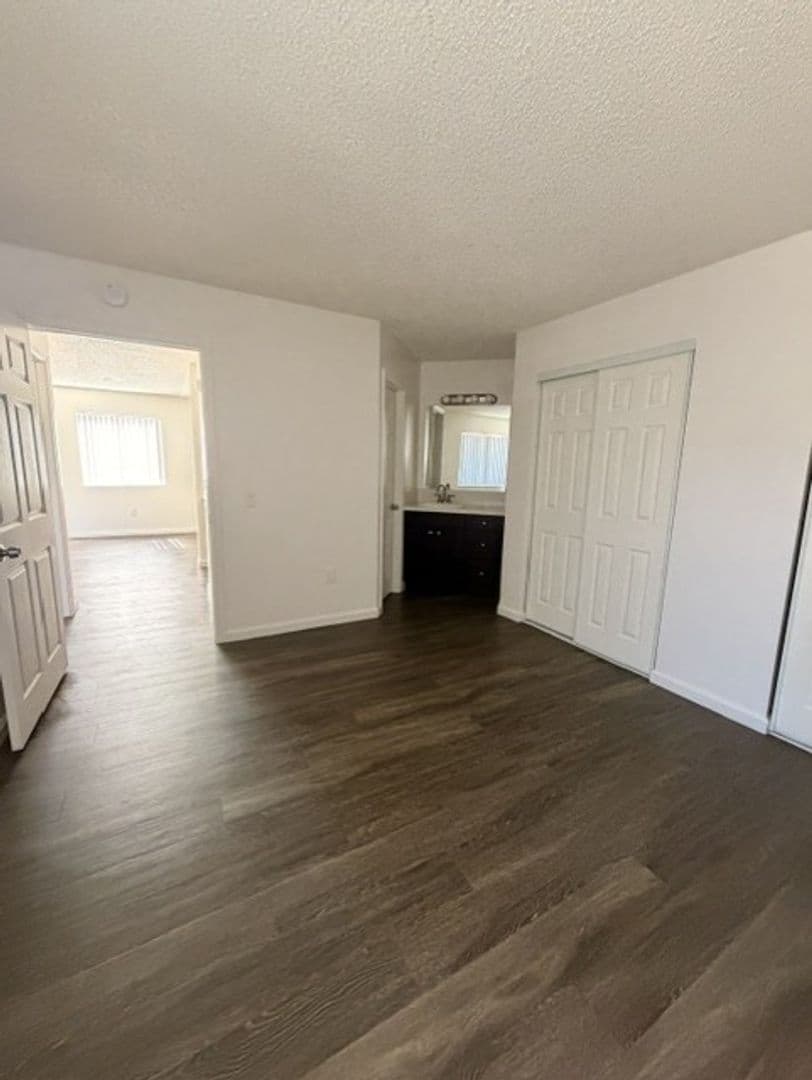 Chula Vista Apartment: 307 Orange Ave